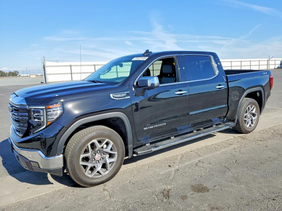 2025 GMC Sierra K1500 SLT