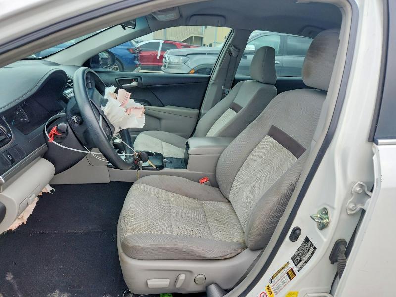 2014 Toyota Camry le