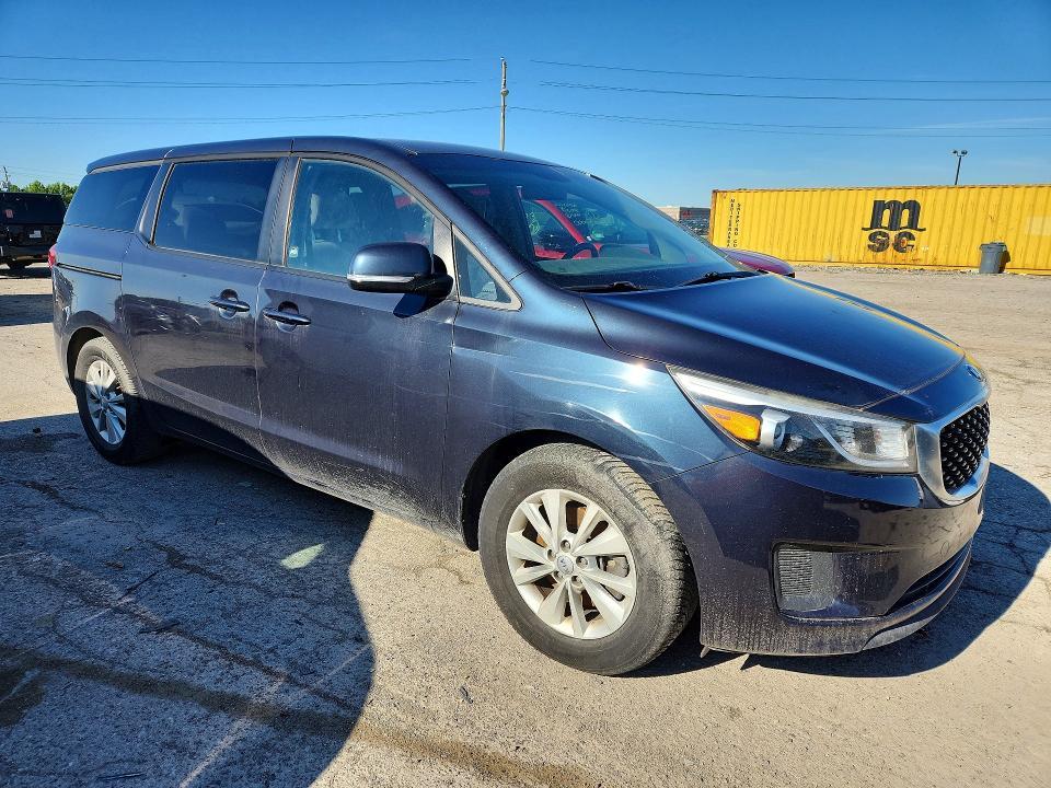2017 KIA Sedona lx