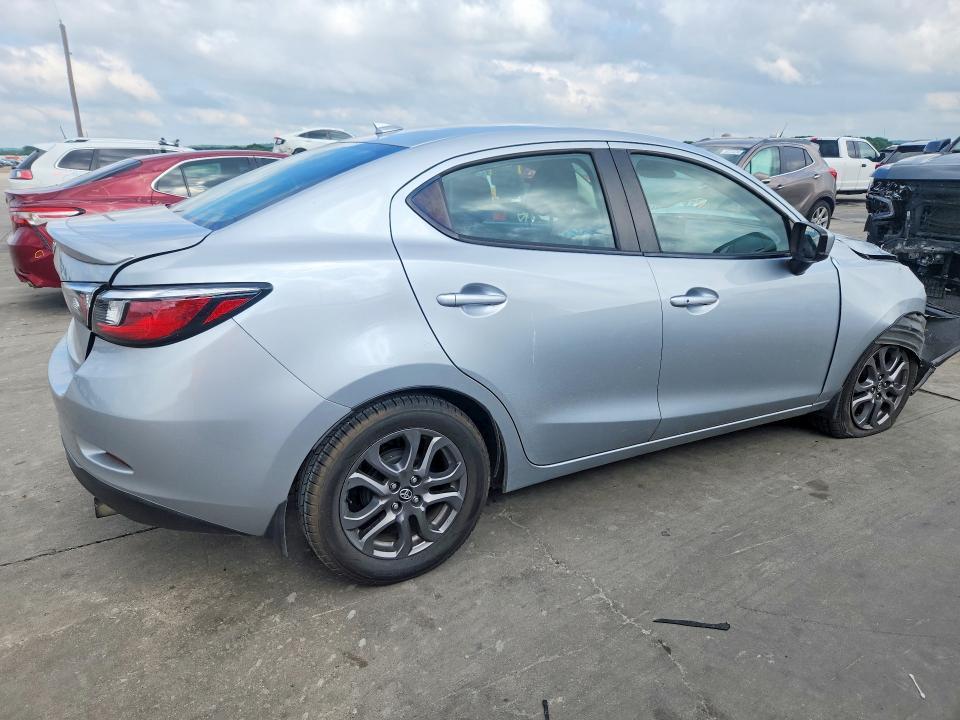 2020 Toyota Yaris le
