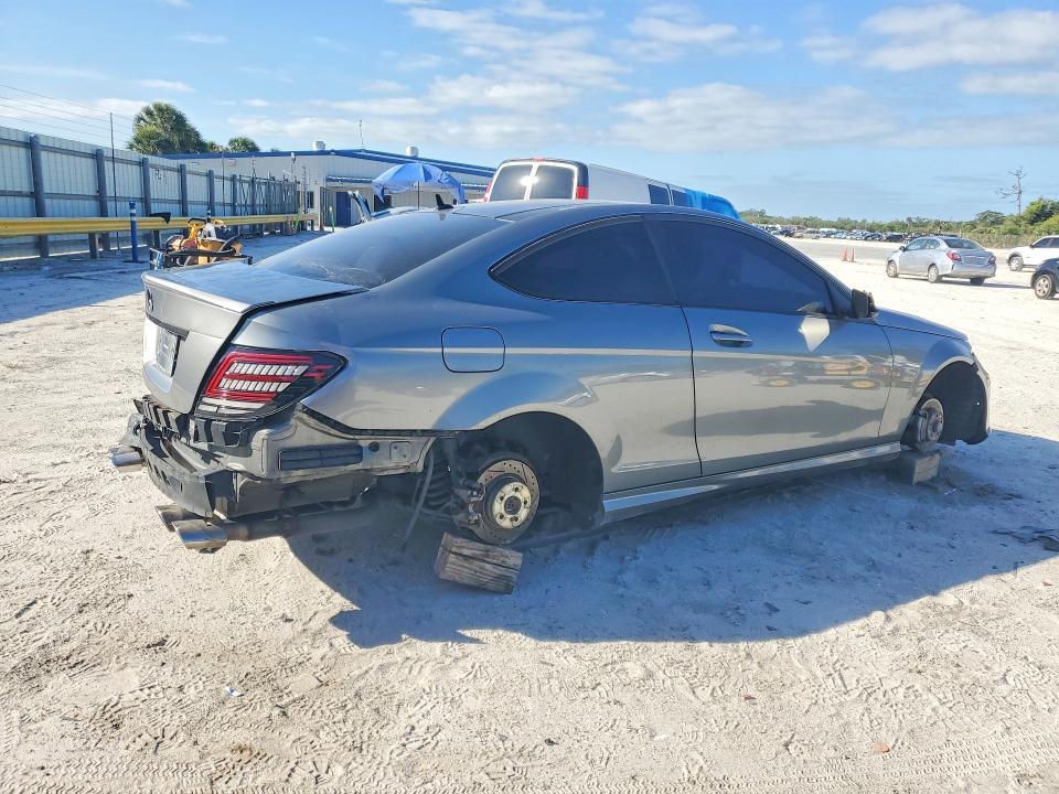 2014 Mercedes-Benz C 250