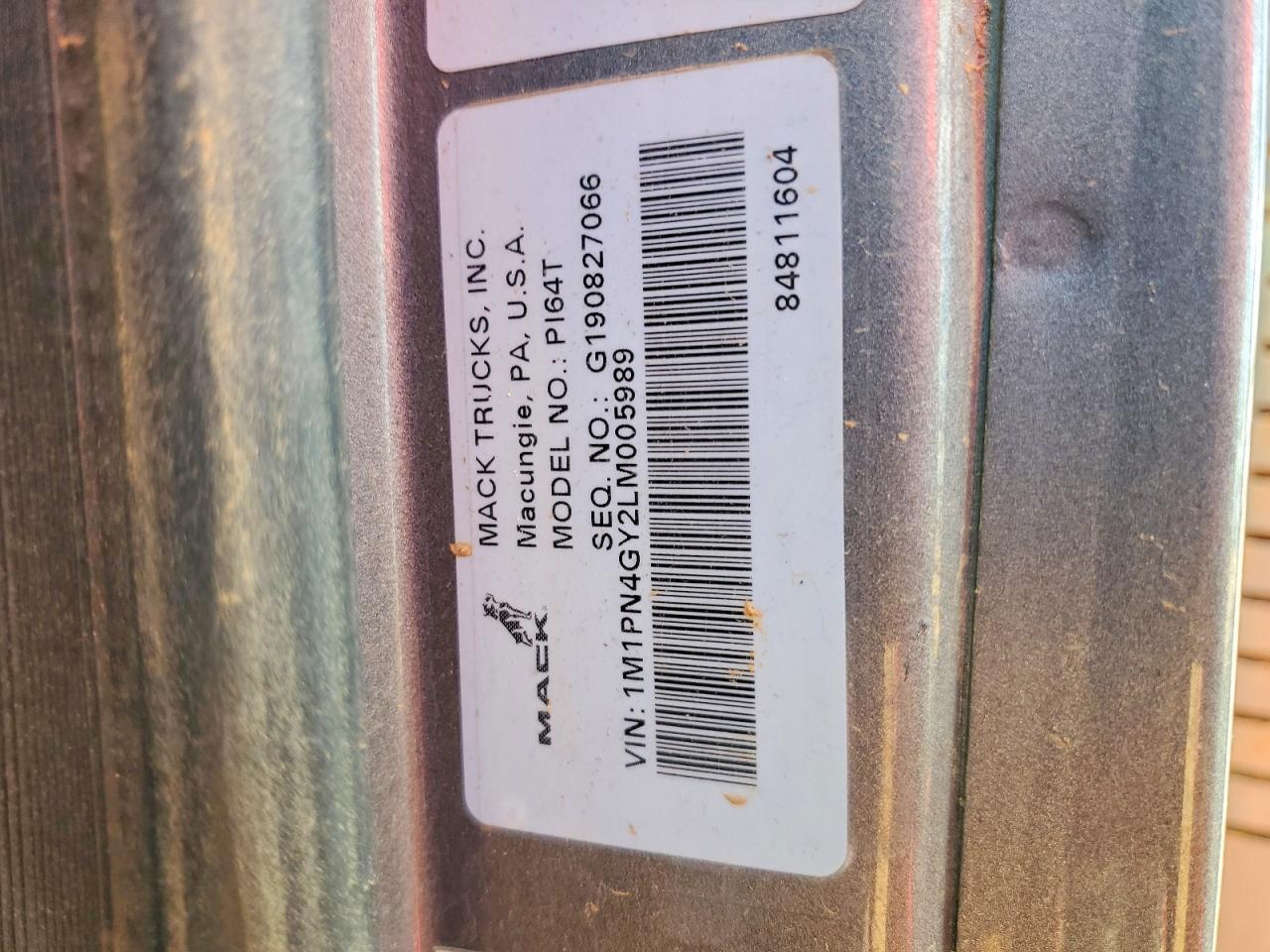 2020 Mack Pinnacle Semi Truck