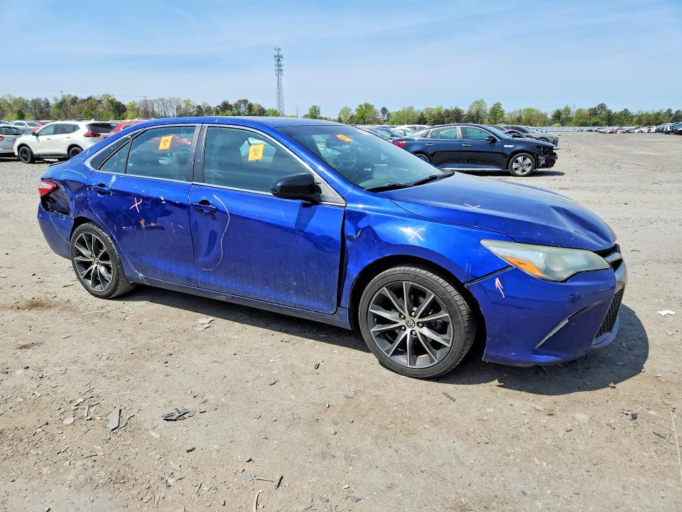 2015 Toyota Camry xse