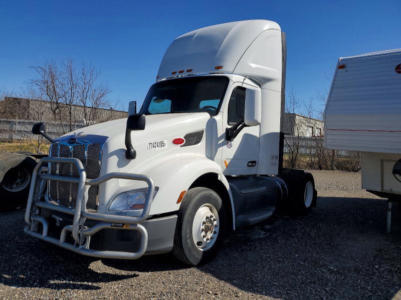 2019 Peterbilt 579 Semi Truck
