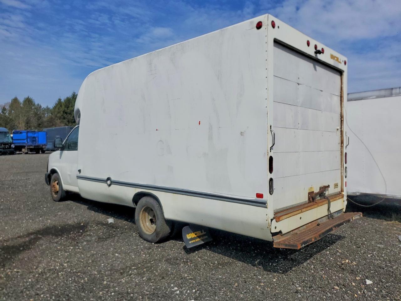 2017 Chev Rolet Express G3500 Delivery Truck