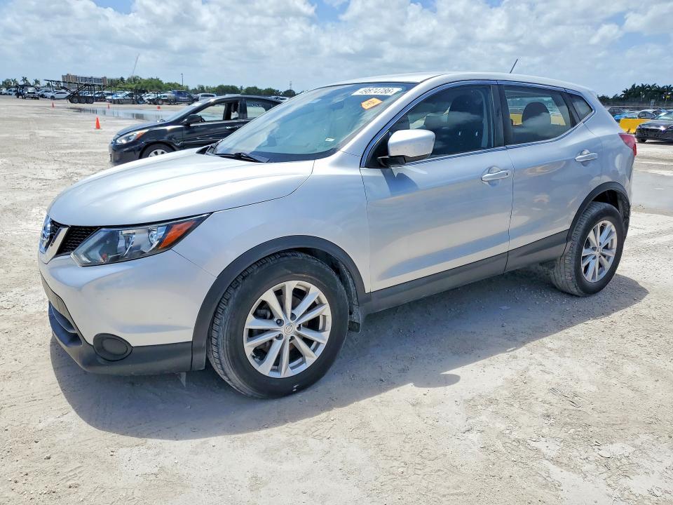 2017 Nissan Rogue Sport s