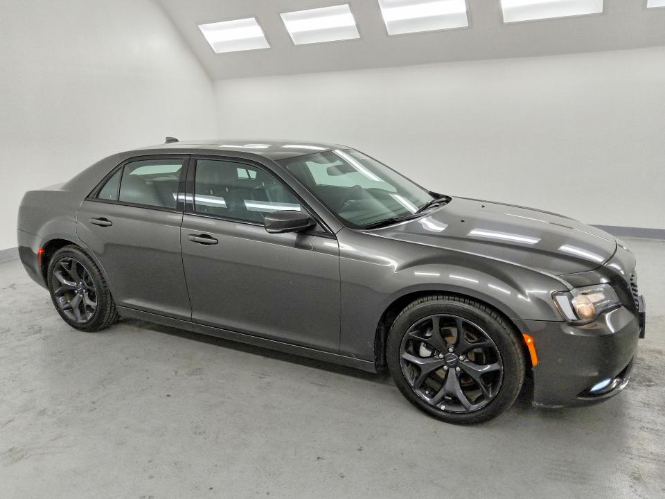 2023 Chrysler 300 s