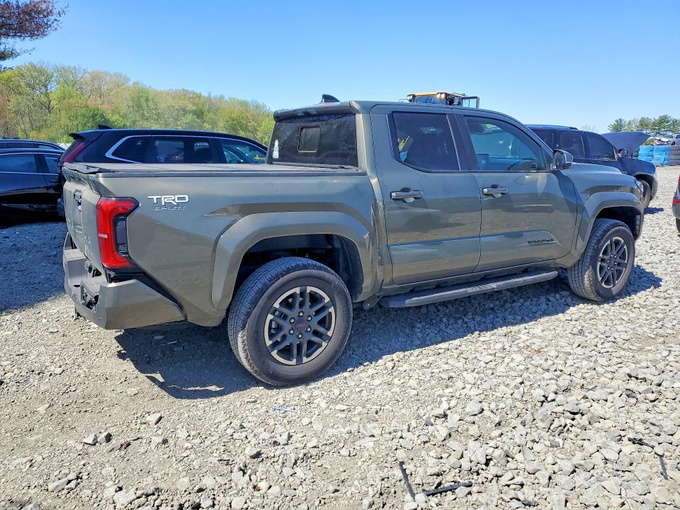 2025 Toyota Tacoma trd Sport