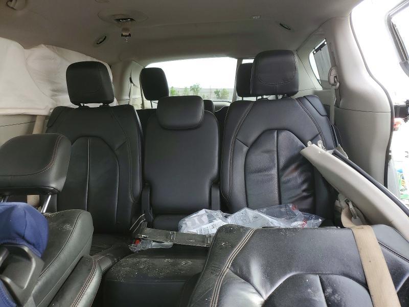 2017 Chrysler Pacifica Touring l