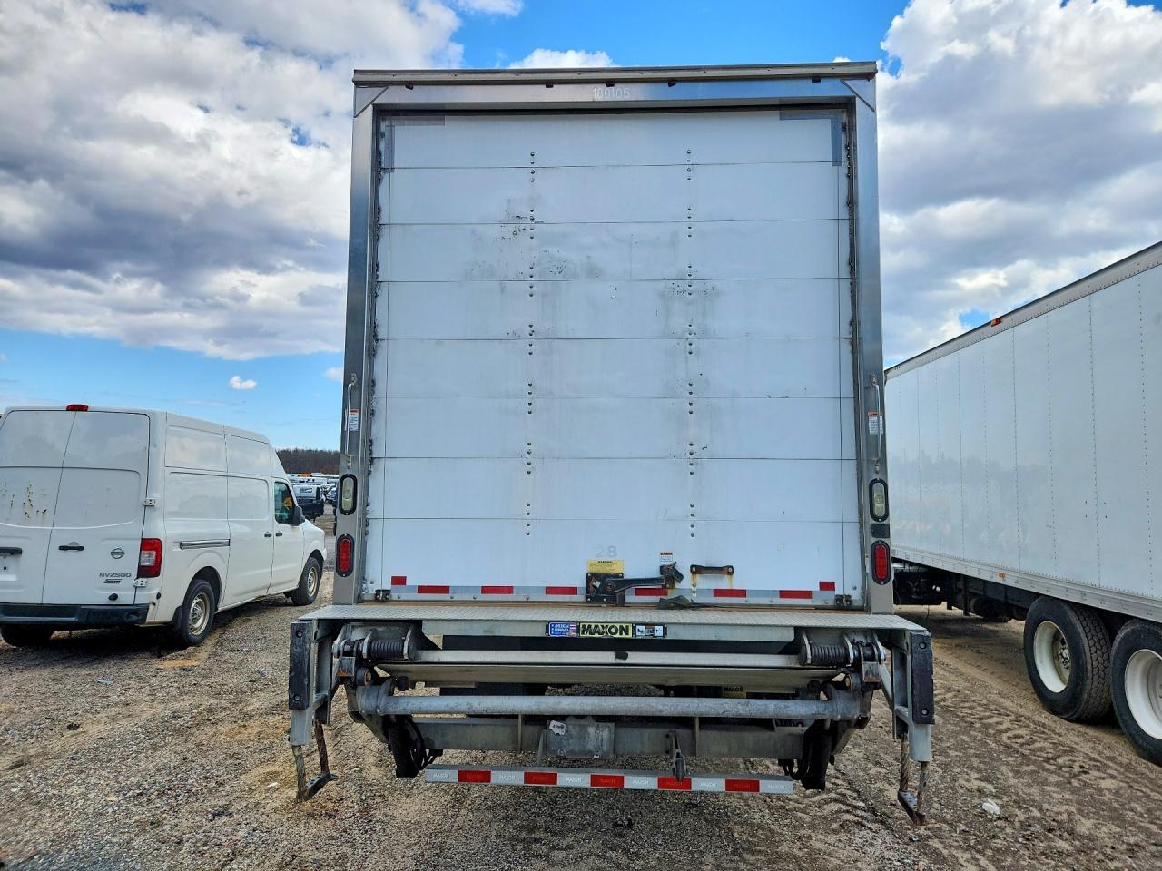 2018 International 4300 BOX Truck