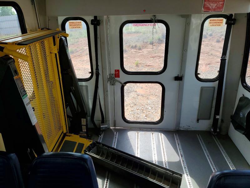 2014 Ford Econoline E450 Super Duty Cutaway van
