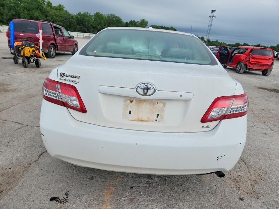 2011 Toyota Camry le