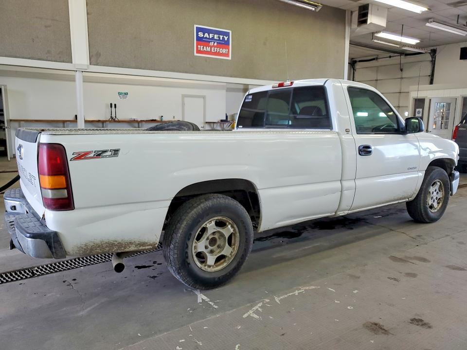 2002 Chevrolet Silverado C1500