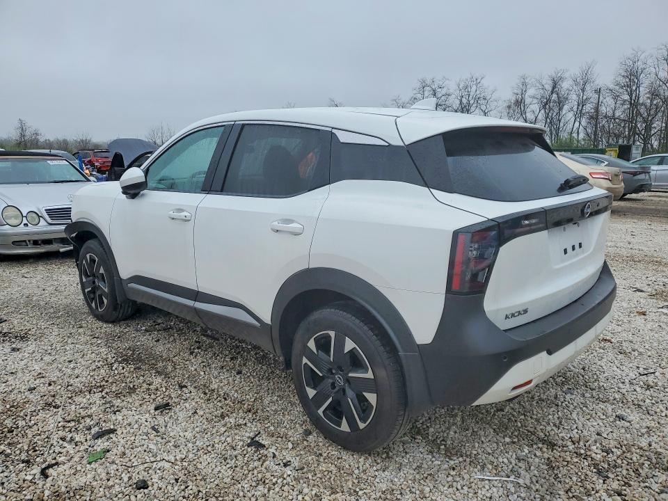 2025 Nissan Kicks sv