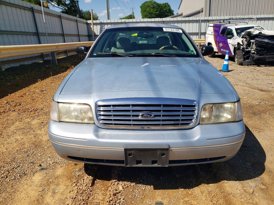 2004 Ford Crown Victoria lx