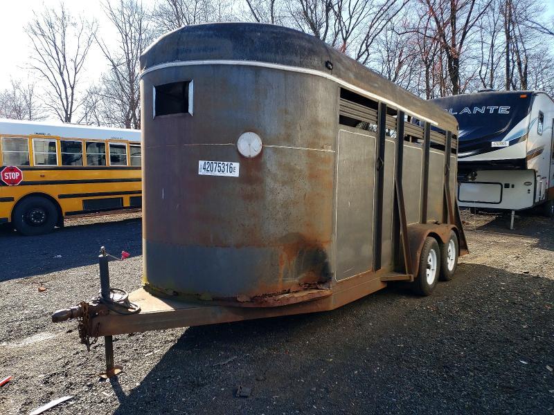 2003 Moha Livestock Trailer