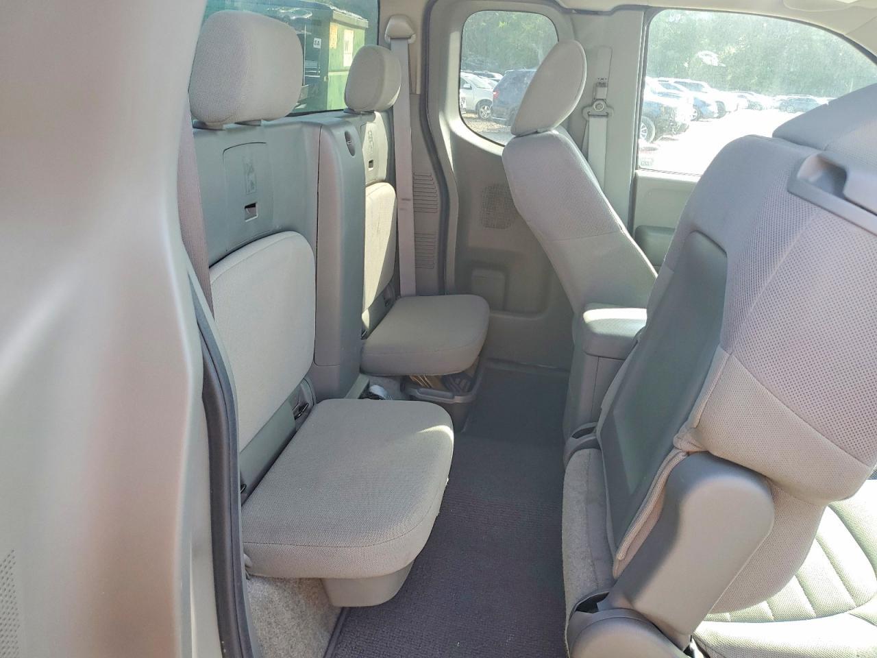2014 Nissan Frontier S