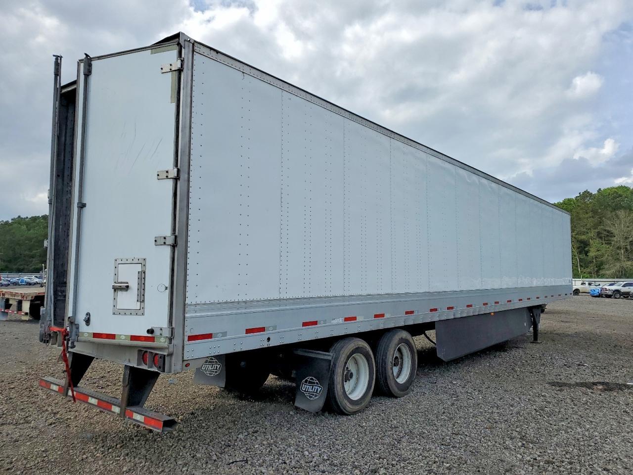 2021 Utility VS2DX DRY Van Trailer