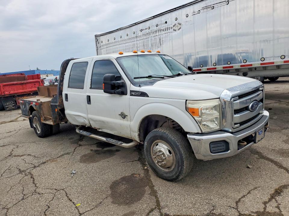 2013 Ford F350 Super Duty Flatbed Truck