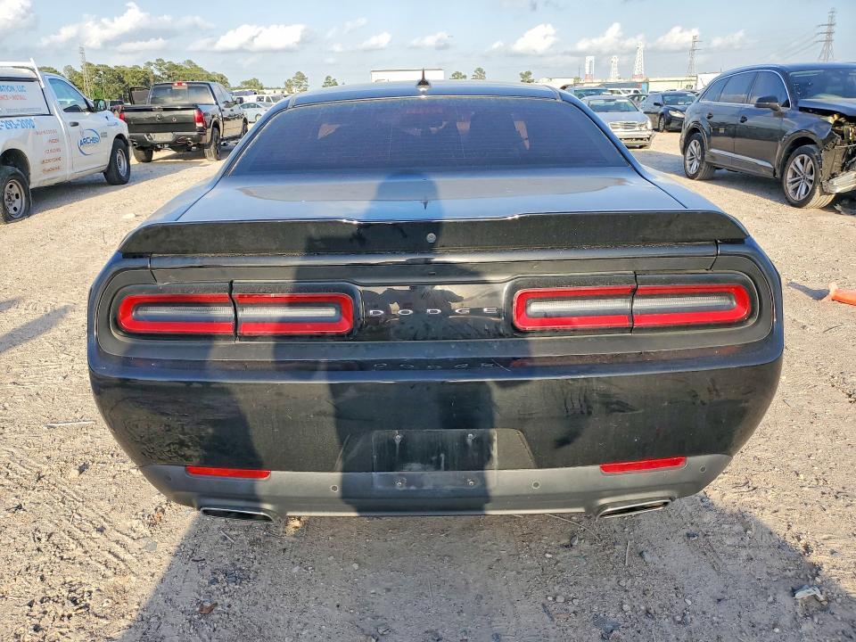 2015 Dodge Challenger sxt Plus