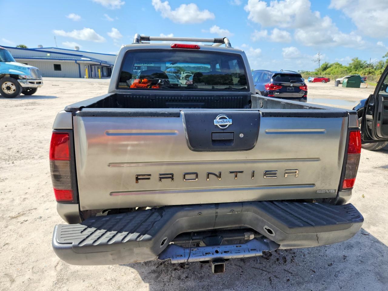 2001 Nissan Frontier XE
