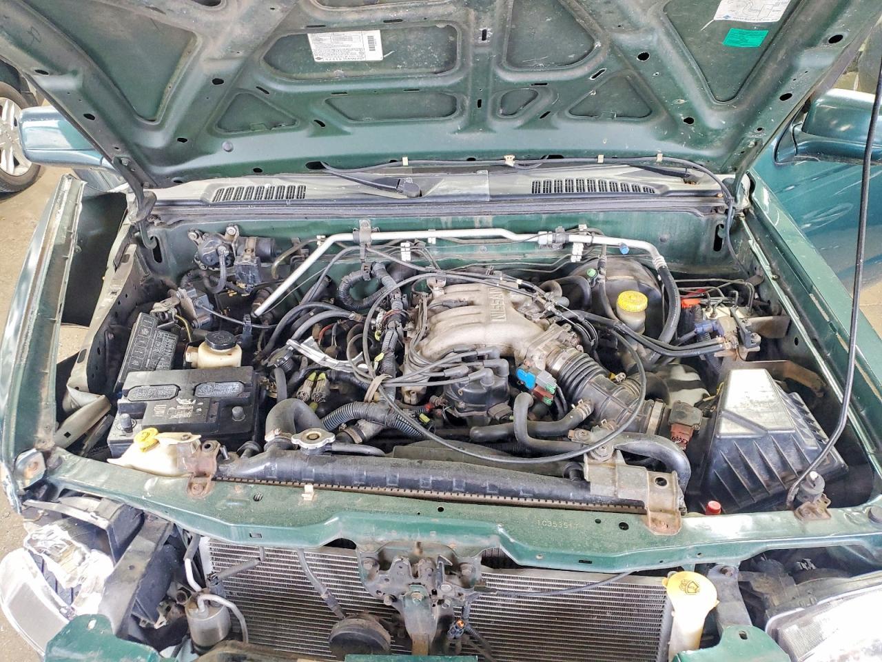 2001 Nissan Frontier XE