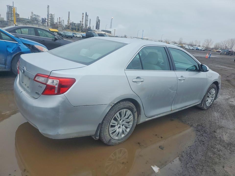 2013 Toyota Camry Hybrid le