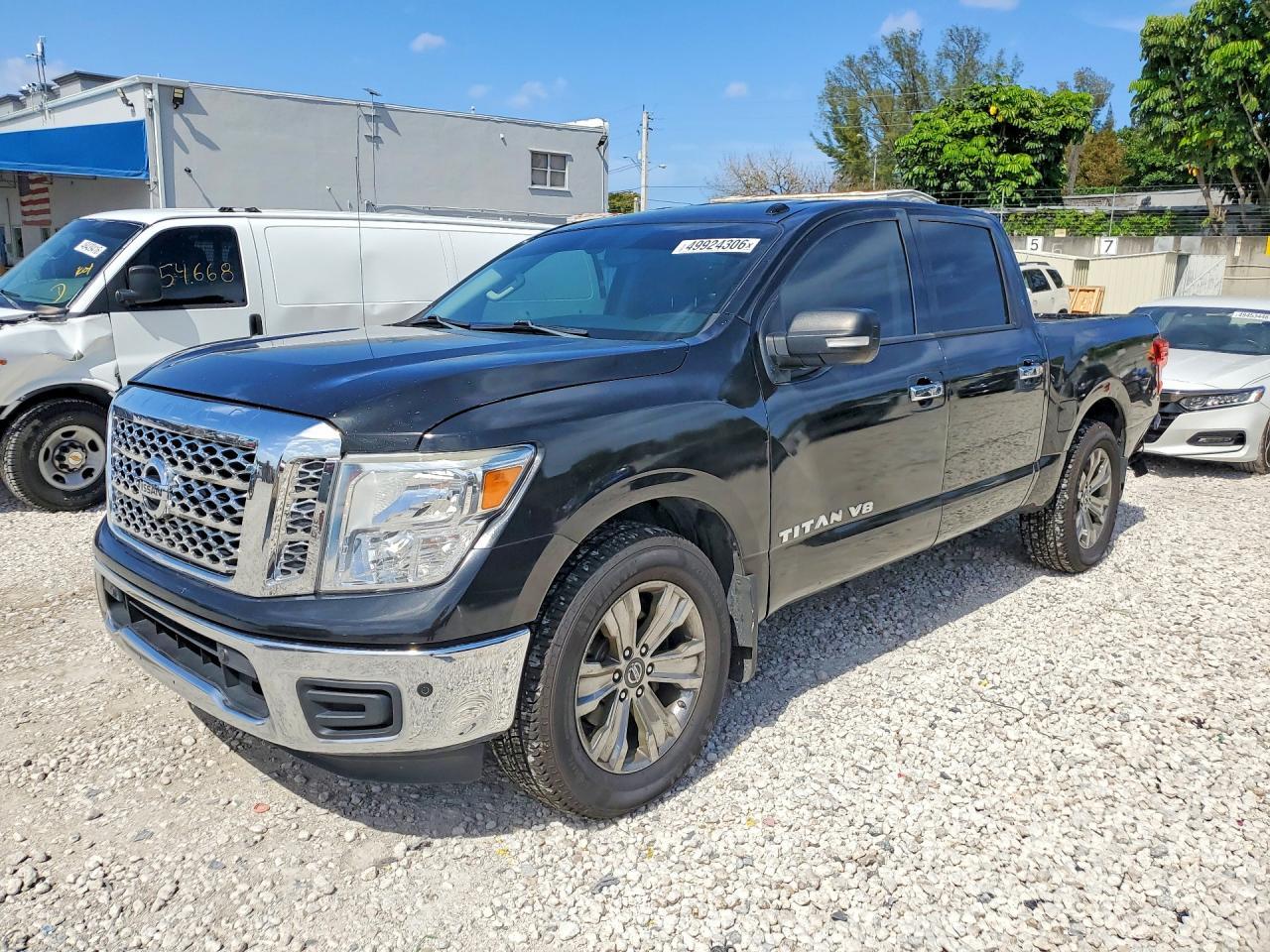 2018 Nissan Titan SV