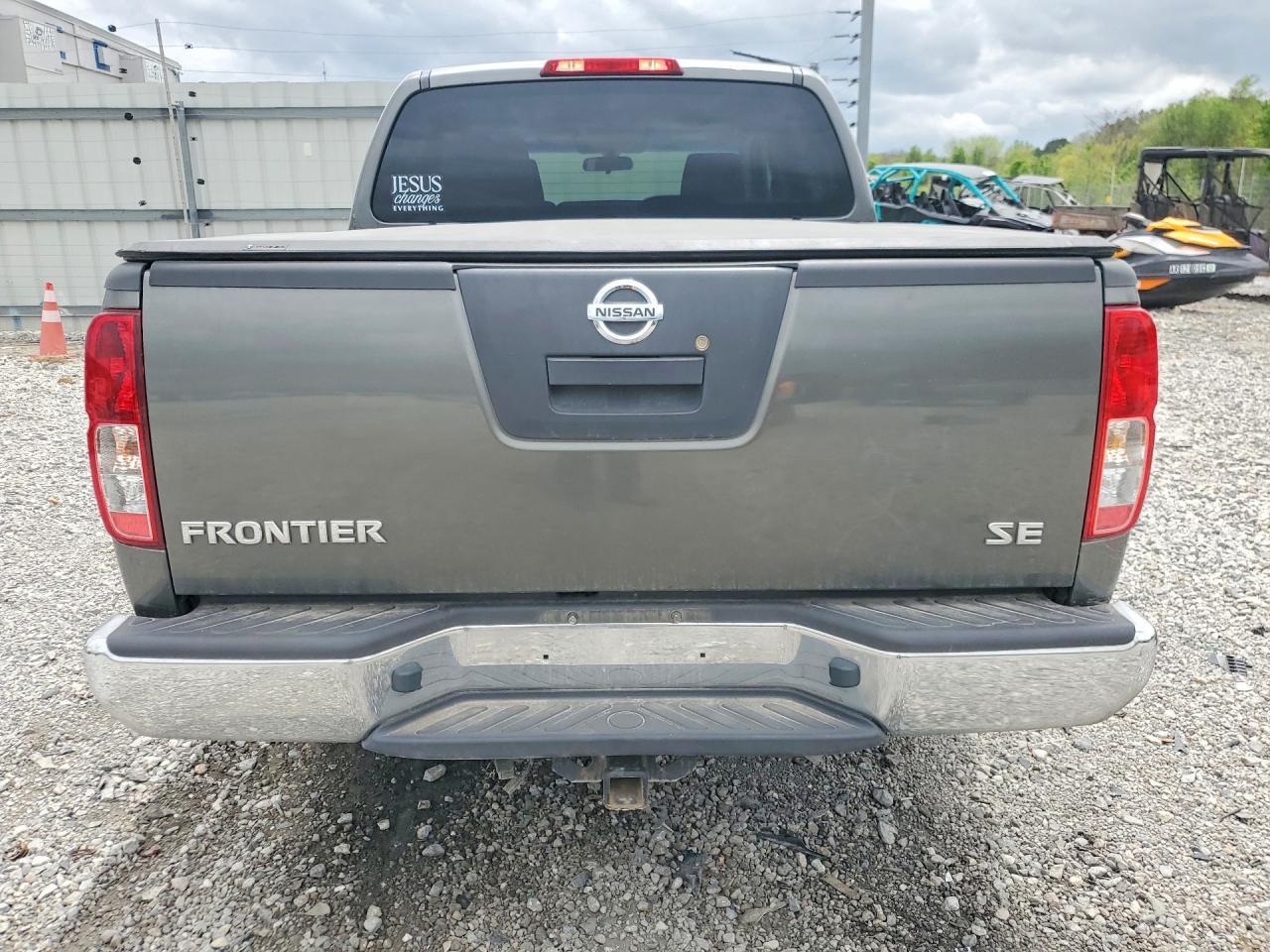 2005 Nissan Frontier SE