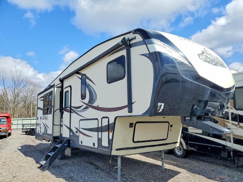 2016 Dutchmen Denali rv