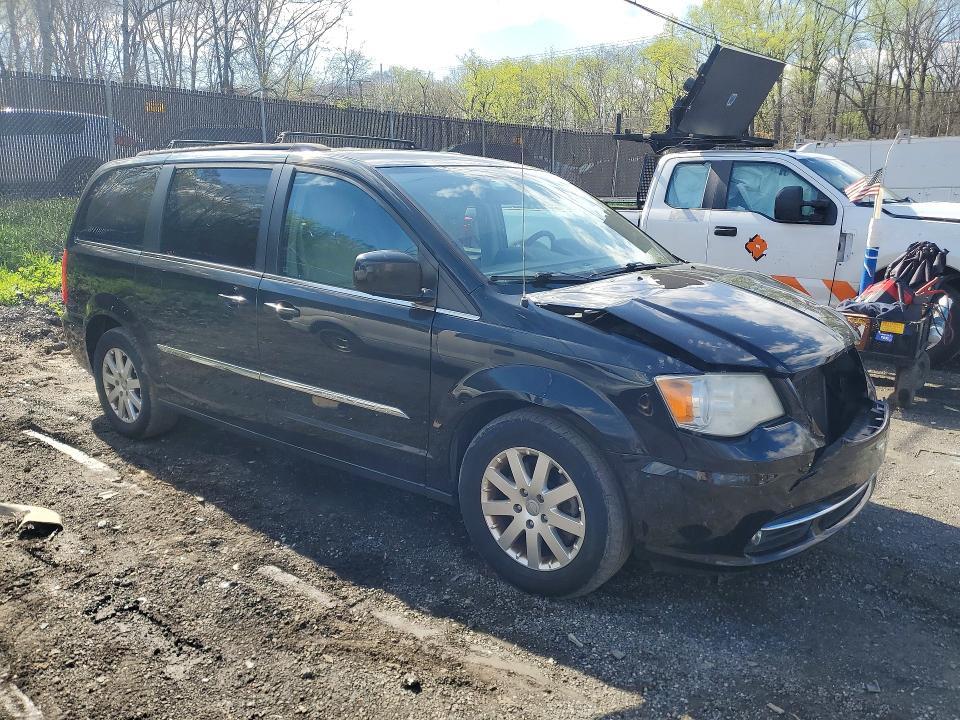 2013 Chrysler Town & Country Touring