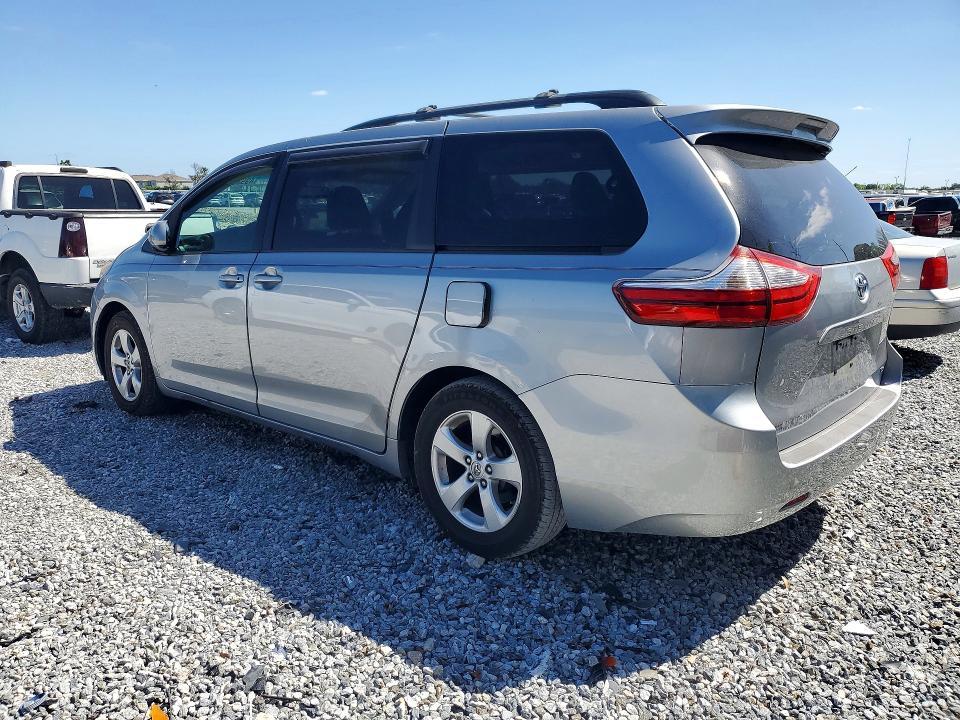 2016 Toyota Sienna le