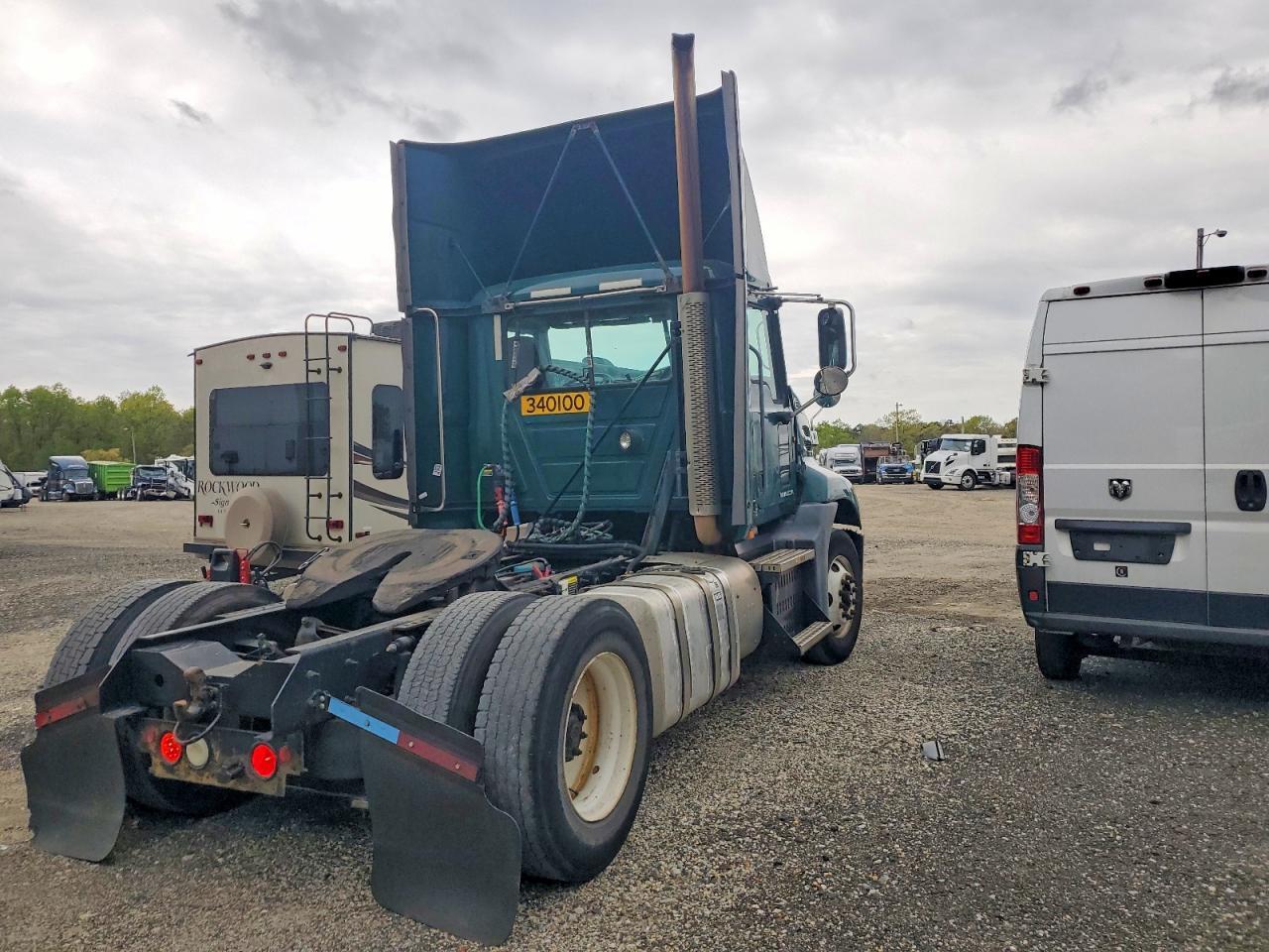 2015 Mack 600 CXU600