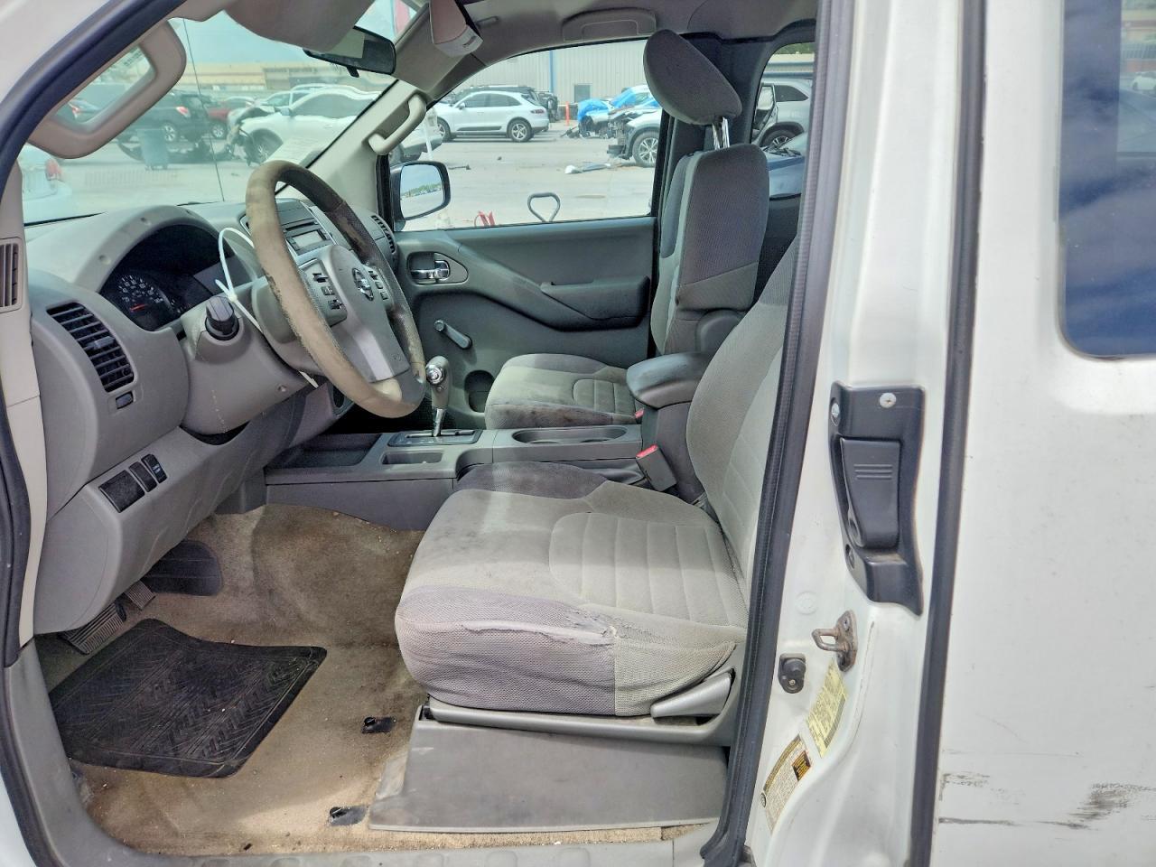 2014 Nissan Frontier S