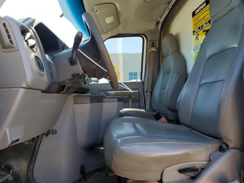2012 Ford E350 BOX Truck