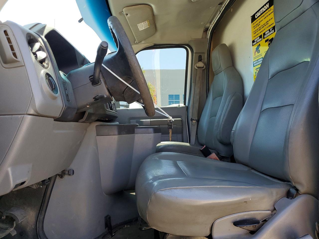 2012 Ford E350 BOX Truck