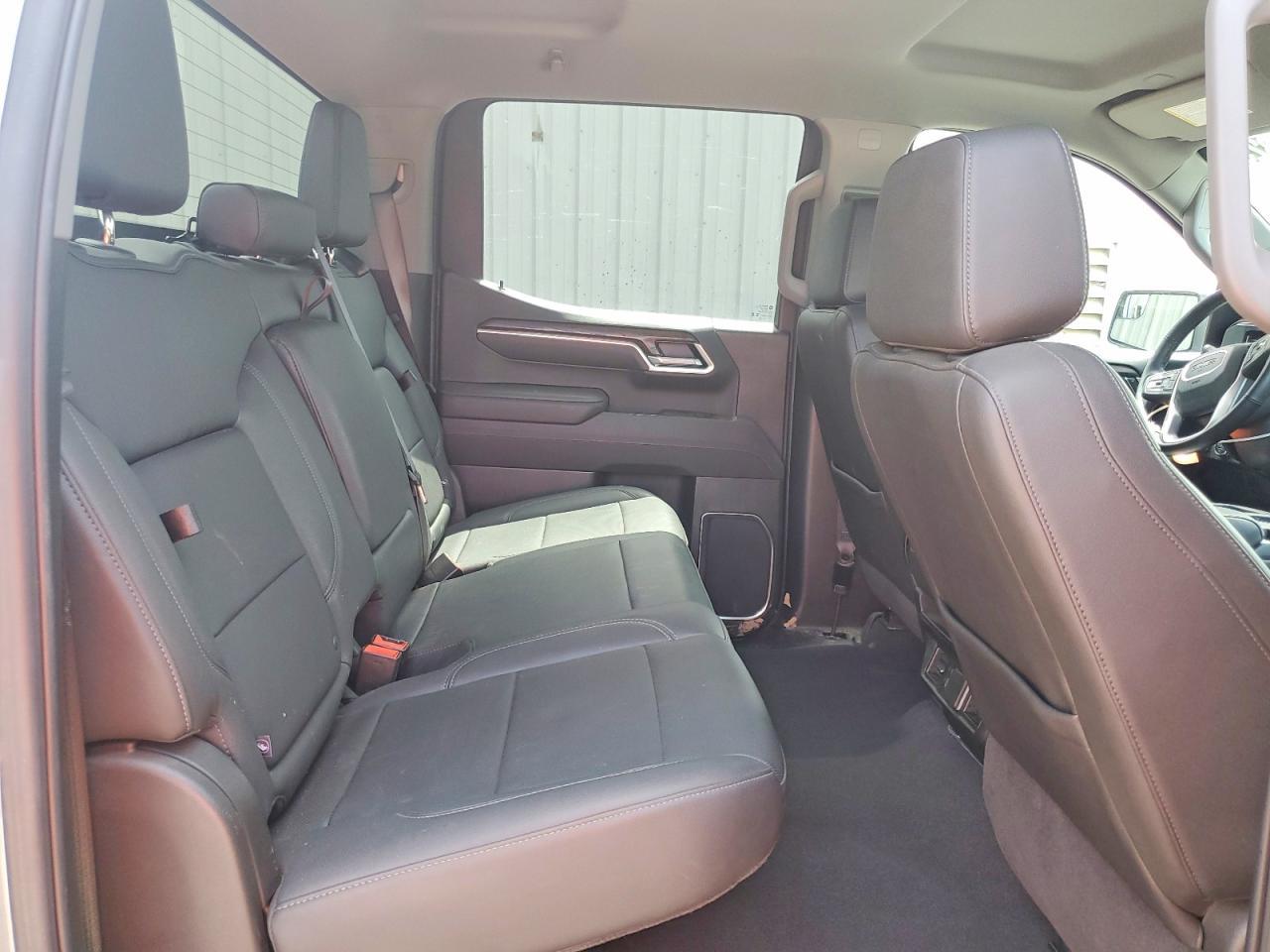 2025 GMC Sierra K1500 SLT