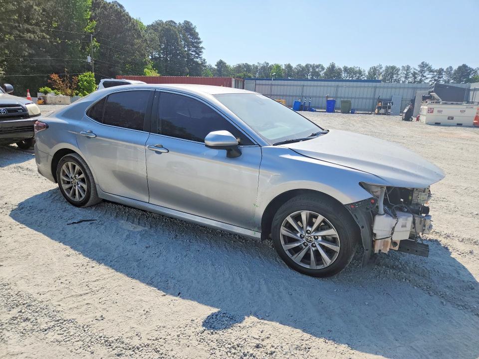 2021 Toyota Camry le