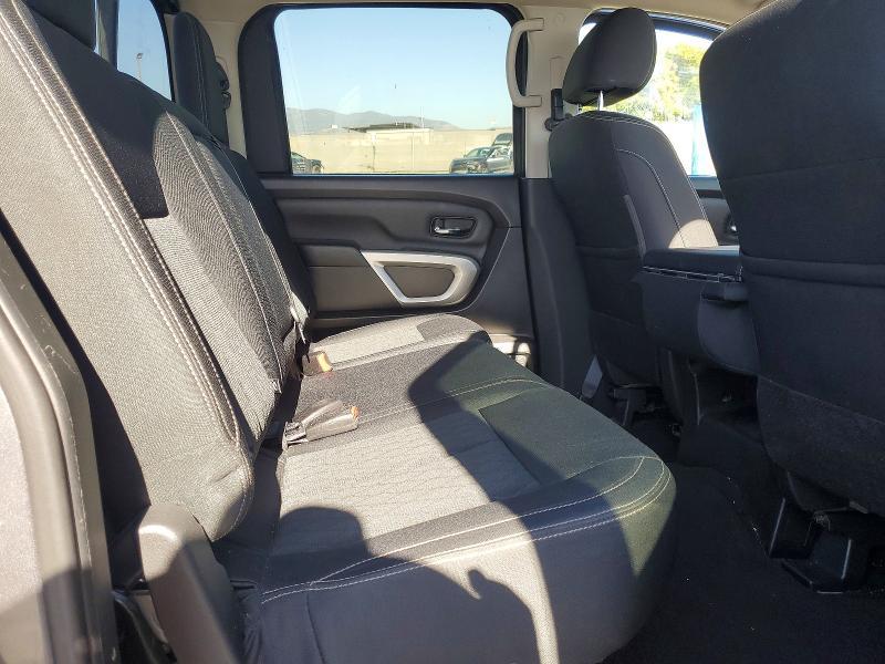 2019 Nissan Titan SV