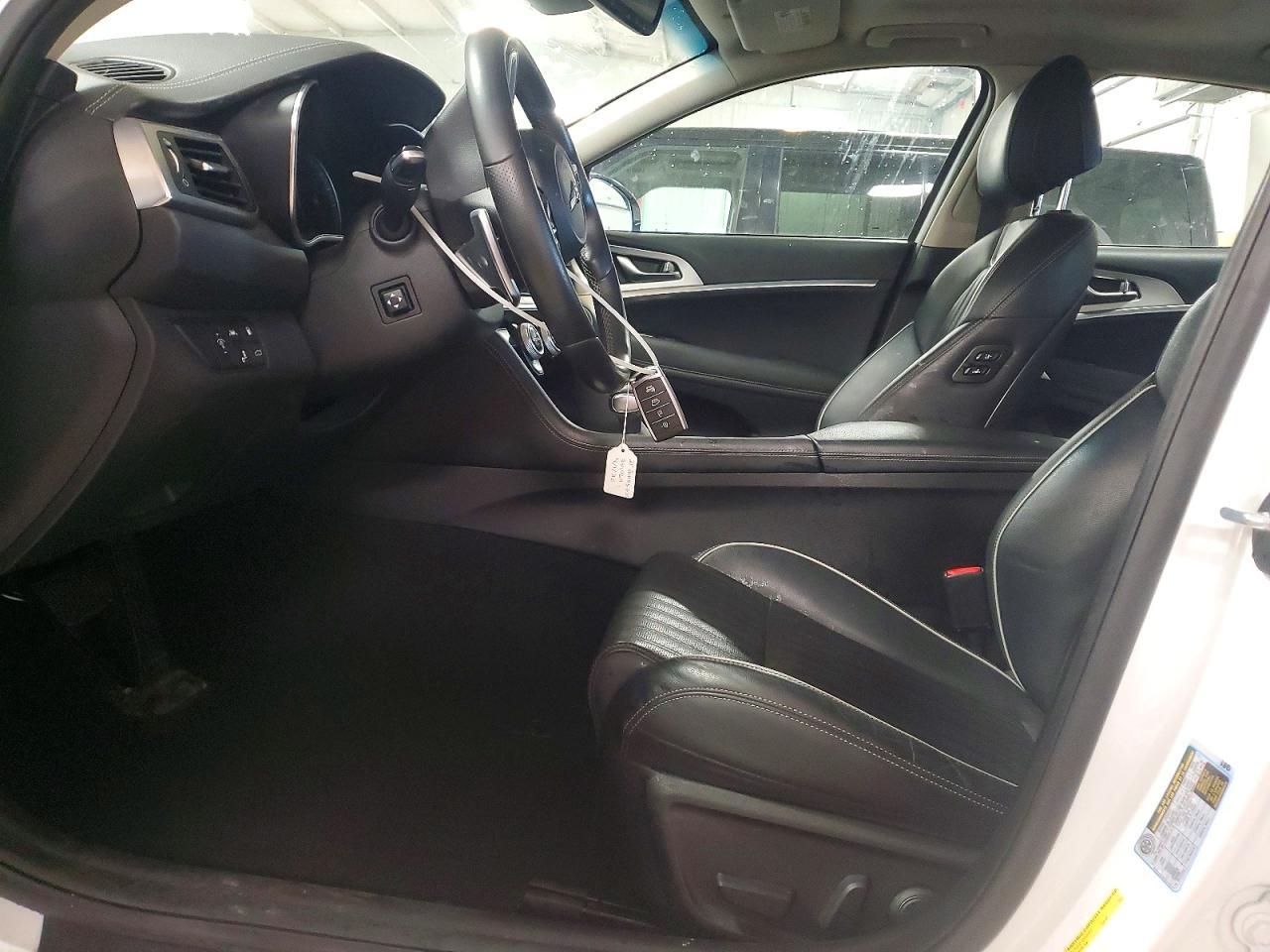 2021 Genesis G70 2.0t