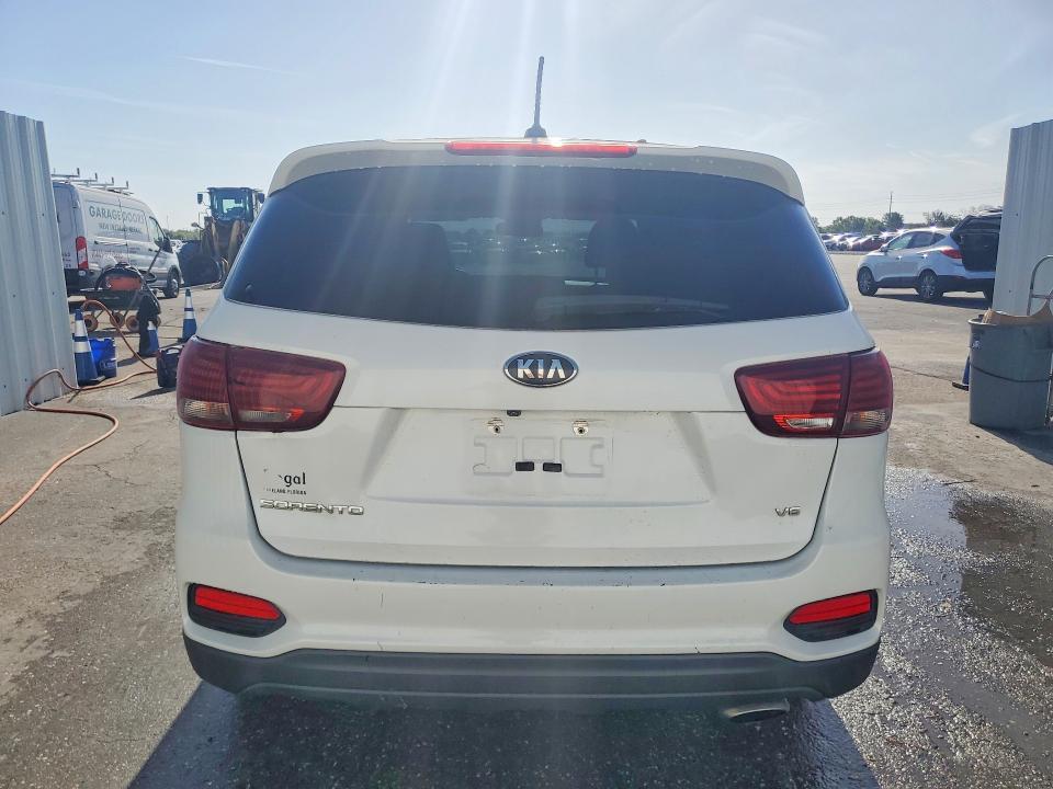 2019 KIA Sorento lx V6