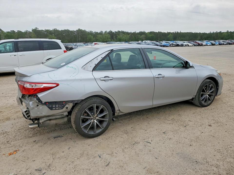 2015 Toyota Camry xse
