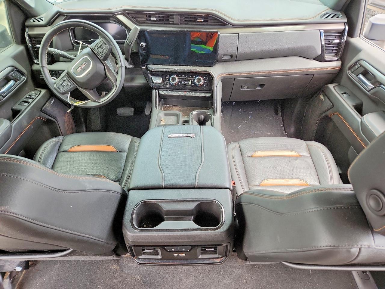 2024 GMC Sierra K2500 AT4