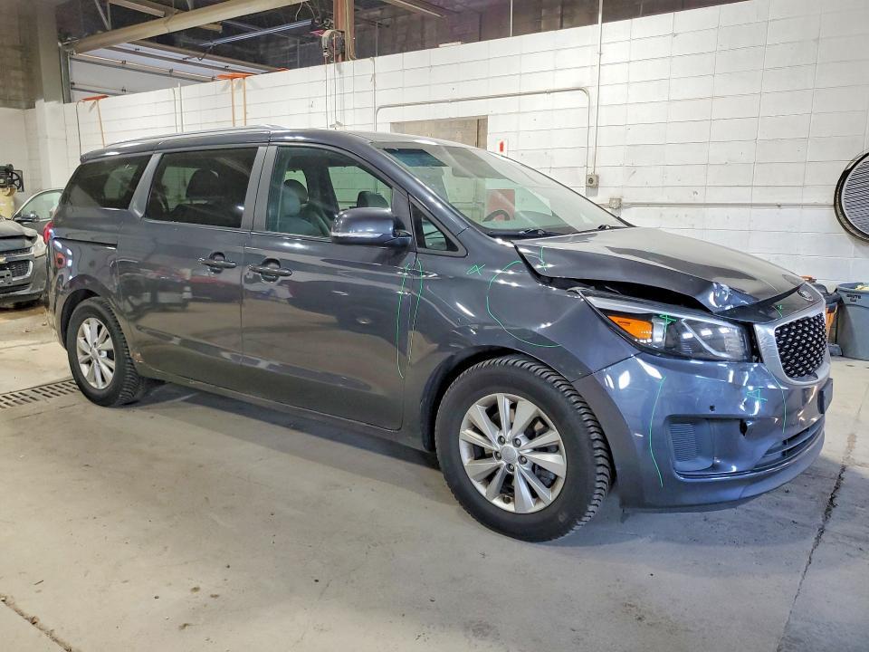 2017 KIA Sedona lx