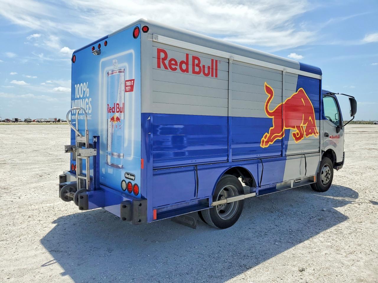 2019 Hino 195
