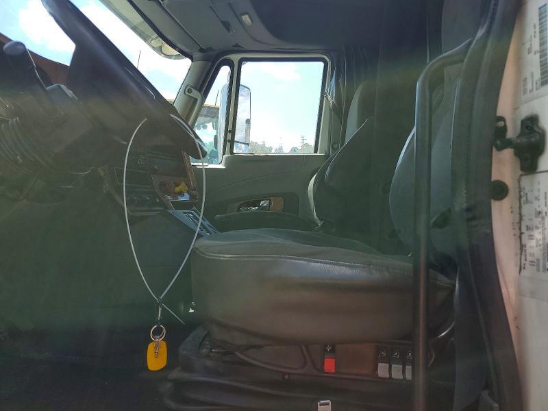 2015 International Prostar Semi Truck