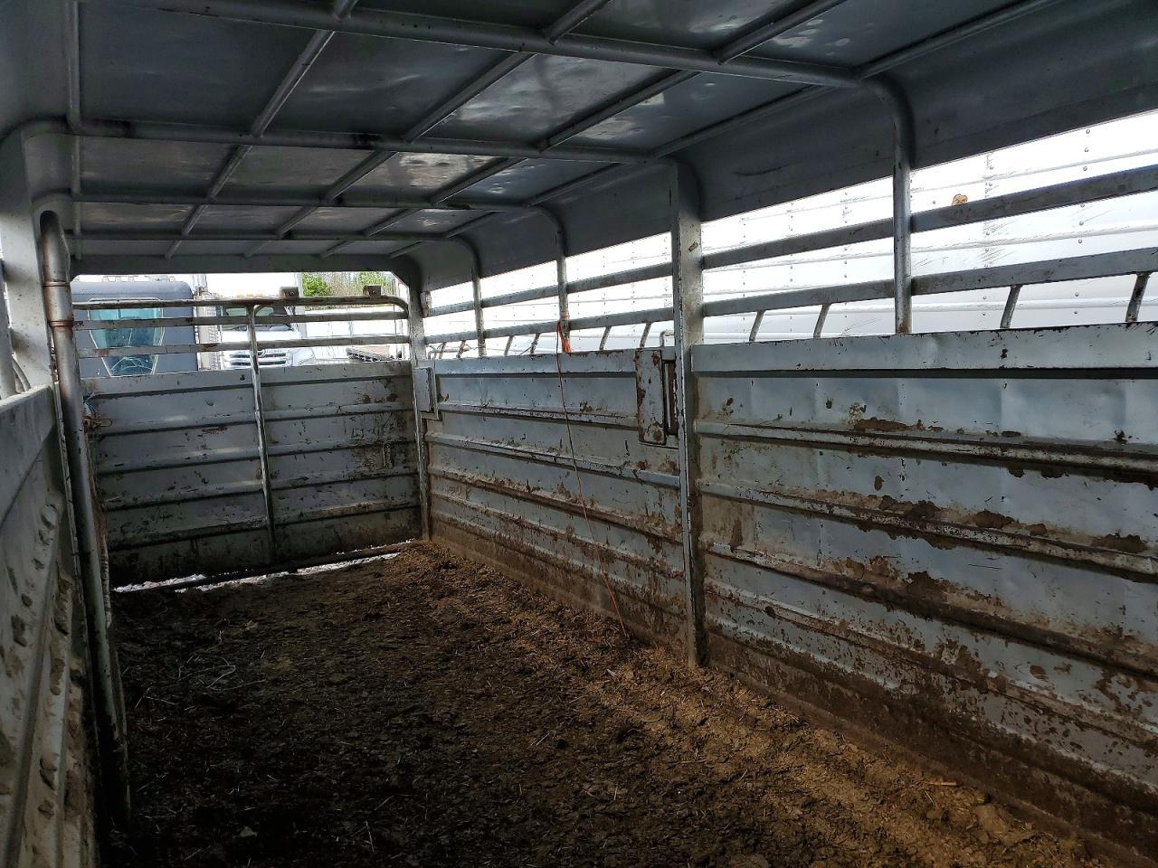 2017 Grupo STH6820W14LNRCS Livestock Trailer