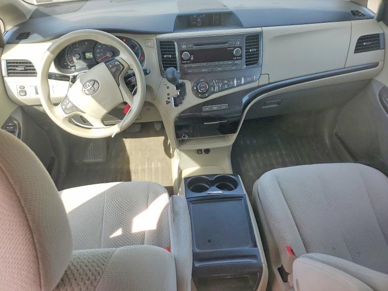2013 Toyota Sienna le