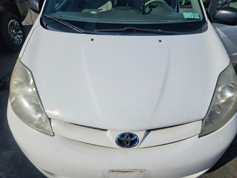 2008 Toyota Sienna le 7-passenger