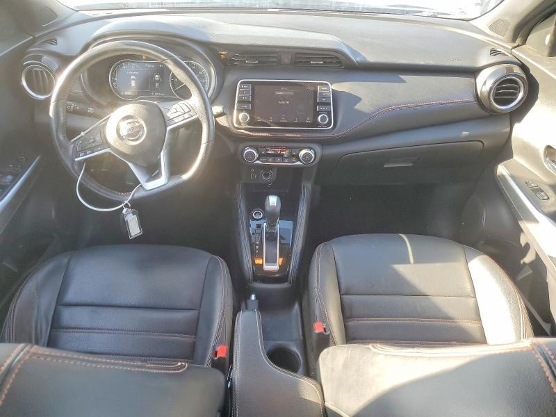 2020 Nissan Kicks sr